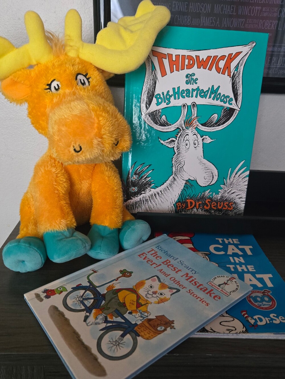 Dr. Seuss THIDWICK moose Plush and 3 books